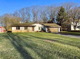 778 Windsor Cir, Hartland, WI 53029