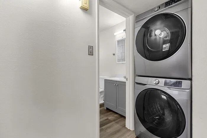 2 bed, 1.0 bath, 900 sqft, $1,694 — Photo 4