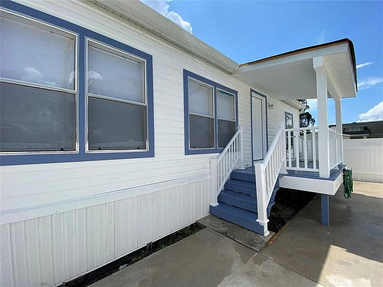 8726 Mayflower Rd — Photo 1