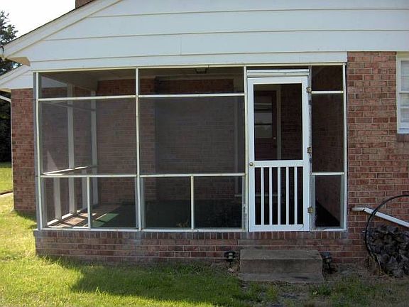screened in porch