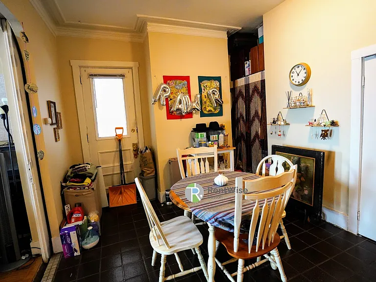 381 Dorchester St #1A — Photo 6
