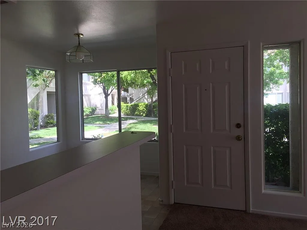2 bed, 2.0 bath, 987 sqft, $1,200 — Photo 2