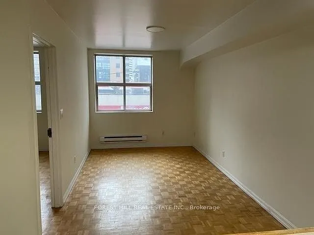 126 Dundas St E #202 — Photo 11