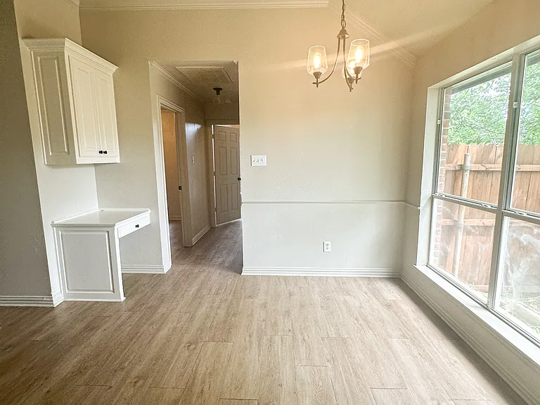 103 N Point Dr — Photo 3