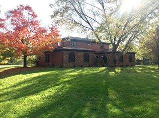 14N401 Pleasant Dr, Elgin, IL 60124