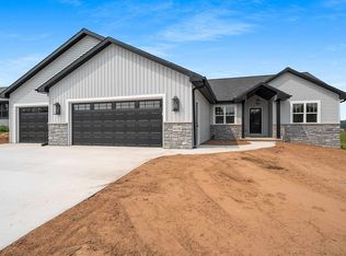 4036 Antwerp Ave, Green Bay, WI 54313