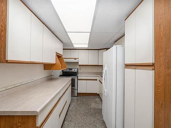 5th image of 7730 Avonwood Ct