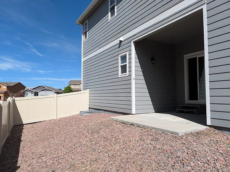 7709 Camille Ct — Photo 32