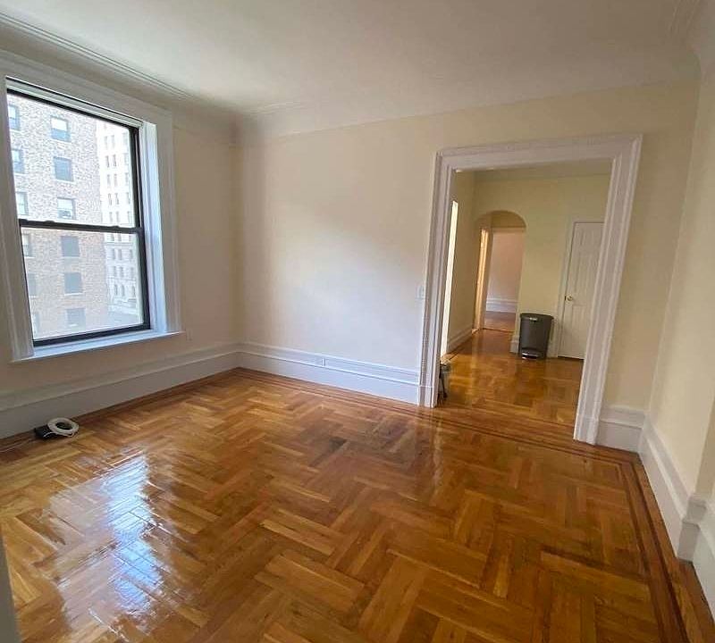 1st image of 401 W End Ave #4DB