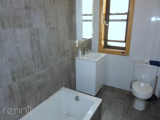Rented by Rennit Inc. | media 36