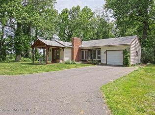 97 Hill Rd, Allentown, NJ 08501