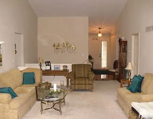 2 bed, 1608 sqft, $2,500 — Photo 3