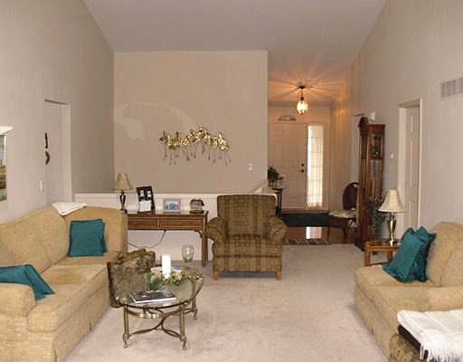 3rd image of 511 Wendover Dr