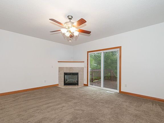 3rd image of 1340 Doe Run Dr