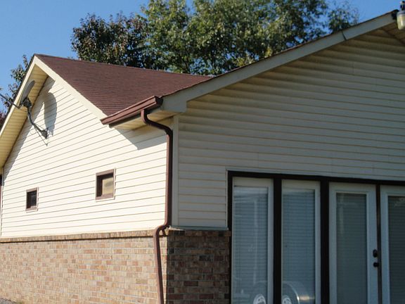 3rd image of 5527 Jernigan Ln