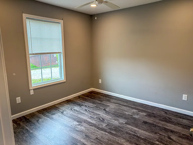 1430 S Main St #5 — Photo 6