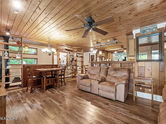 5th image of 411 Duncan Ln