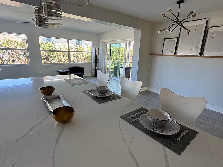 400 Capri Blvd — Photo 4
