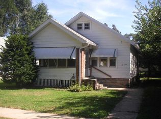 912 17th St, Rockford, IL 61104