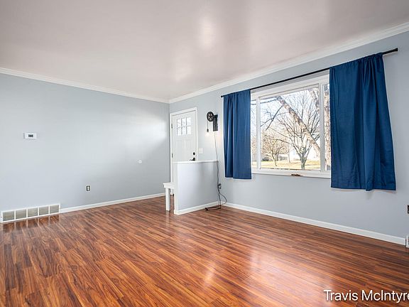4th image of 217 Homer Ln