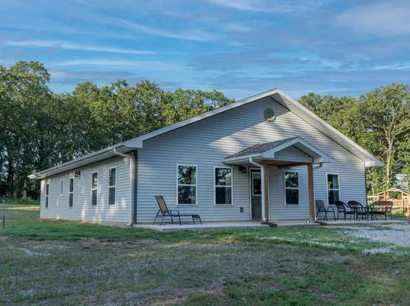 86 N Dade 181, Everton, MO 65646