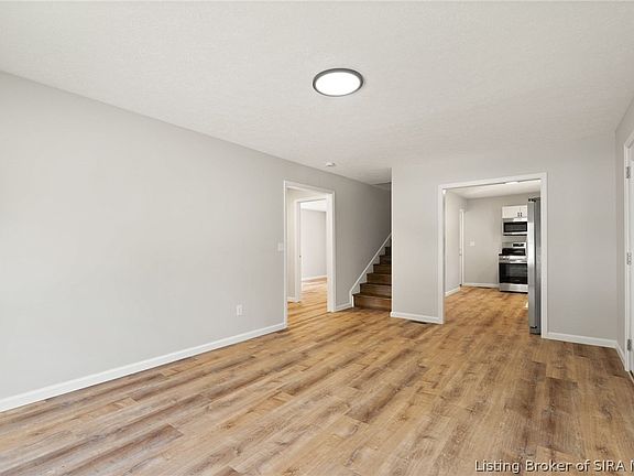 4th image of 107 S Townsend Drive
