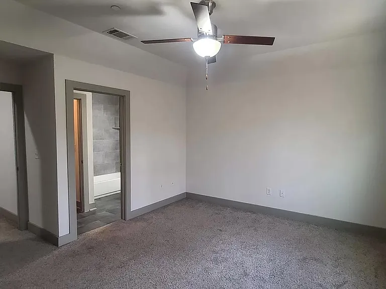 12149 Abbey Glen Ln — Photo 3