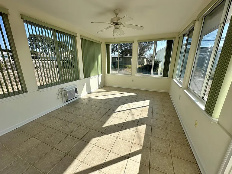 241 Belaire Dr — Photo 13