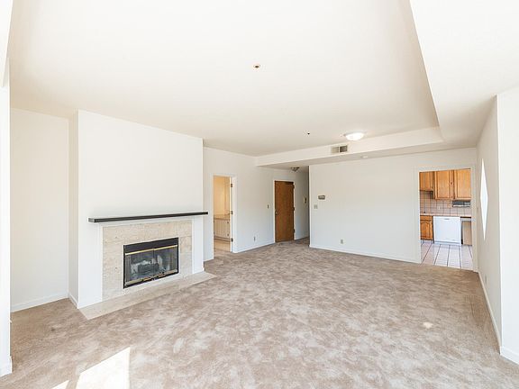 4th image of 190 Cornwall St
