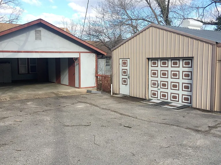 501 School St — Photo 15