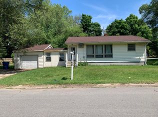 795 Donald Adkins Dr, Benton Harbor, MI 49022