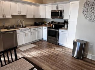 351 W Montauk Hwy APT 5, Lindenhurst, NY 11757