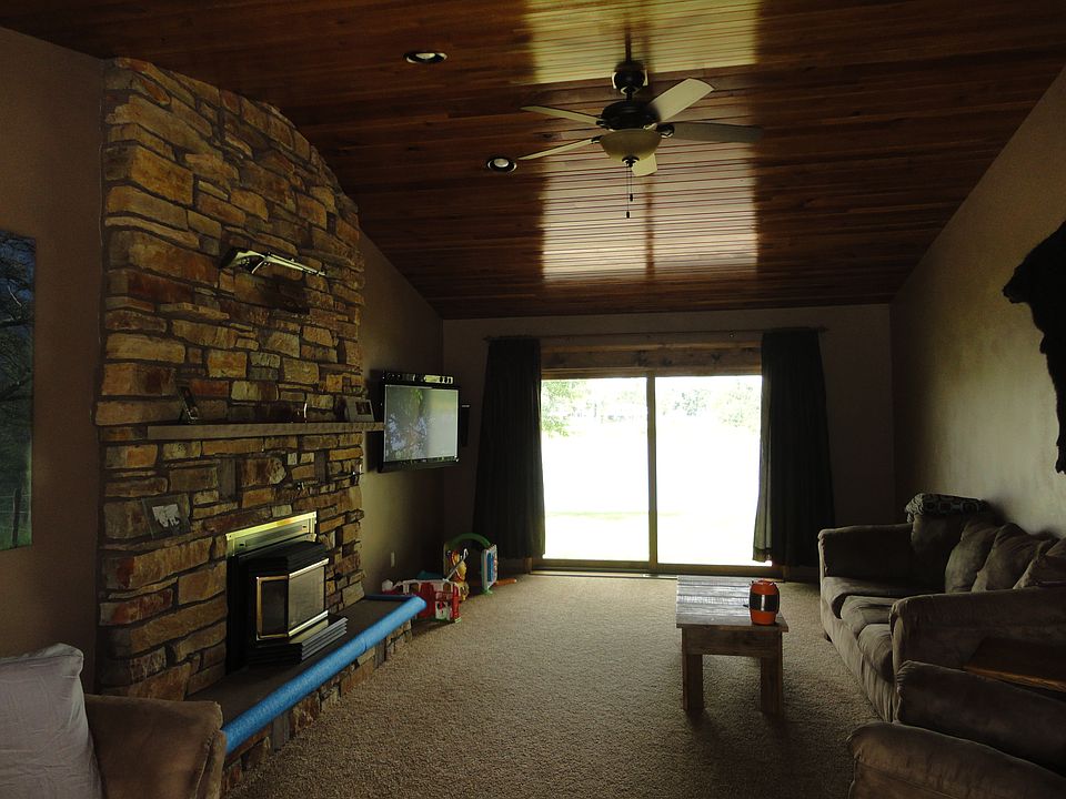 1st image of 212 Lakeshore Dr