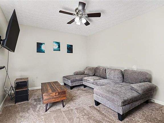 4th image of 5891 Crescent Ridge Ct