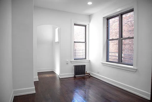 Rented by Dynamik Realty | media 18