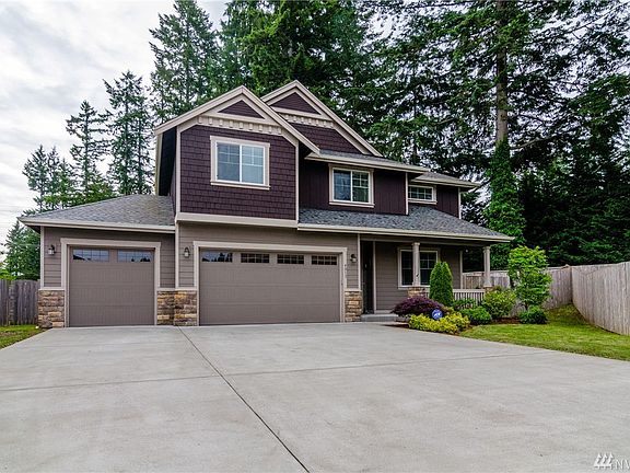 2nd image of 4013 19th Ave NE