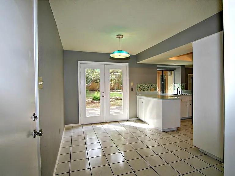 6601 Colina Ln — Photo 12