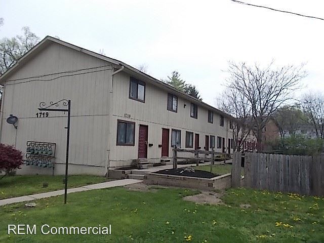 1st image of 1719 Dominion Dr APT B