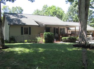 155 Lakeshore Dr, Spring City, TN 37381