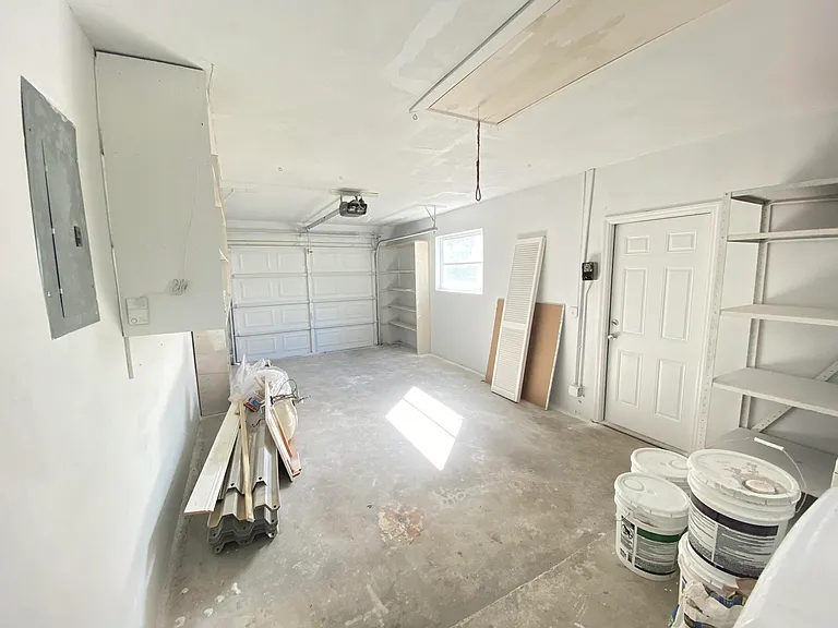 175 SE 27th Pl — Photo 15