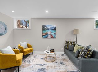 21 Little Lake Dr #1, Barrie, ON L4M 7B9