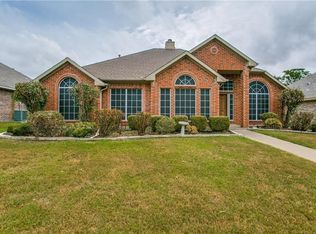 2214 Fallen Wood Dr, Mesquite, TX 75181