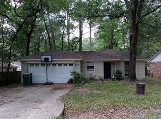 4 Lea Oak Ct, Spring, TX 77381