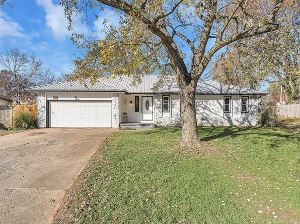 1651 W Lindberg Street, Springfield, MO 65807