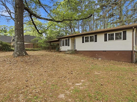 2nd image of 425 Stephenson Rd