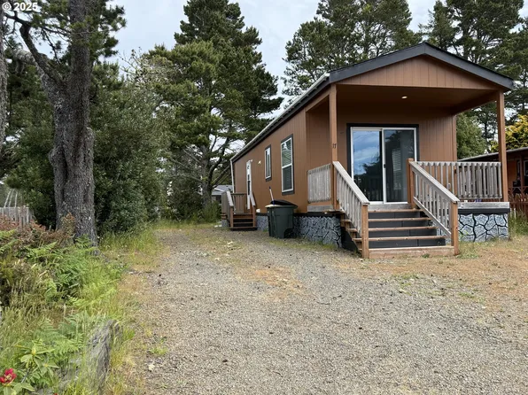 1699 27th St Space 17, Florence, OR 97439