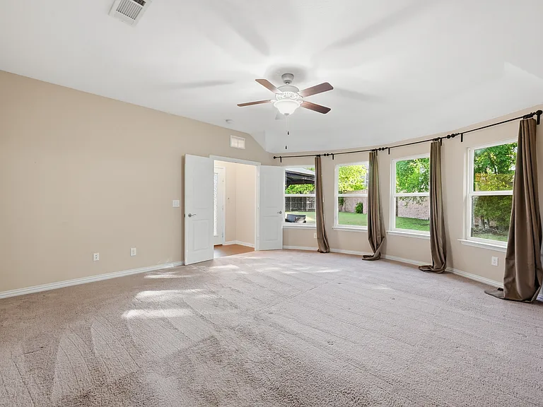 405 Windward Dr — Photo 28