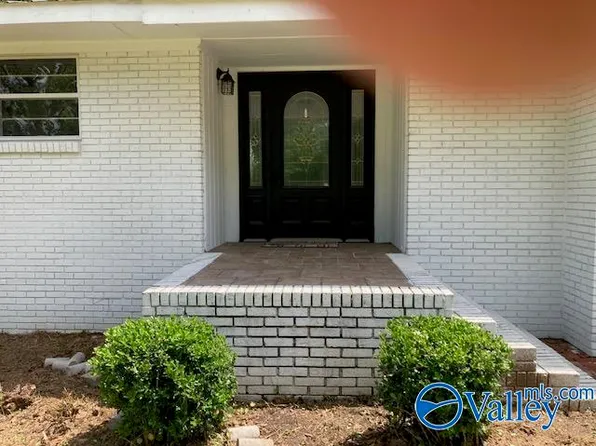 625 S Mountain Rd E, Trinity, AL 35673