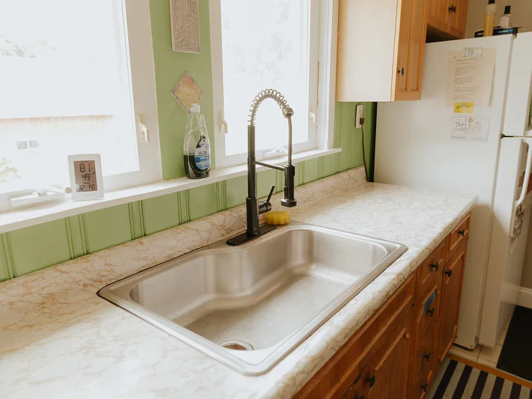 110 Field St — Photo 6
