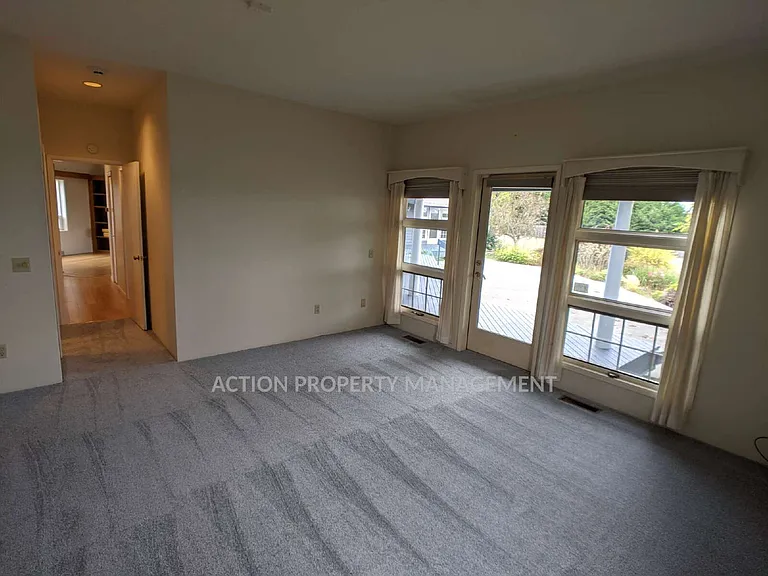 251 Old Schoolhouse Rd — Photo 28